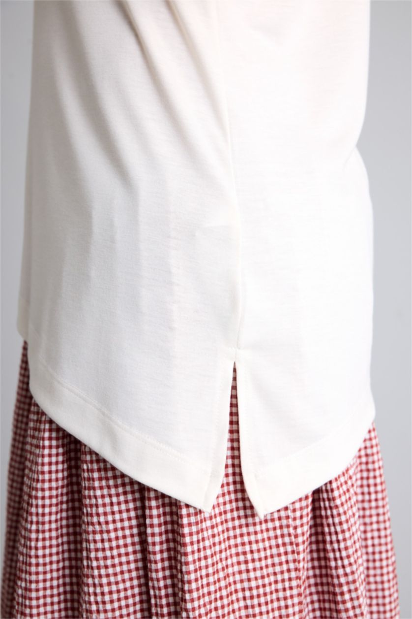 Women White Loose Fit Long Sleeve T-Shirt
