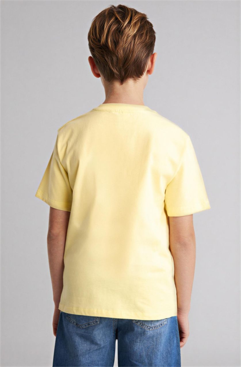 BOYS & TEENS Yellow تيشيرت اولادي نص كم مطبوع قصة عادية برقبة مستديرة