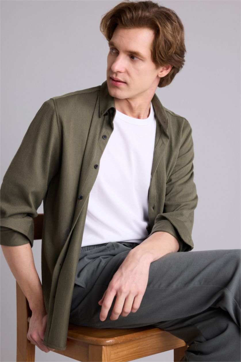 Man Light Khaki قميص ردن طويل قصة عادية وياخة بولو