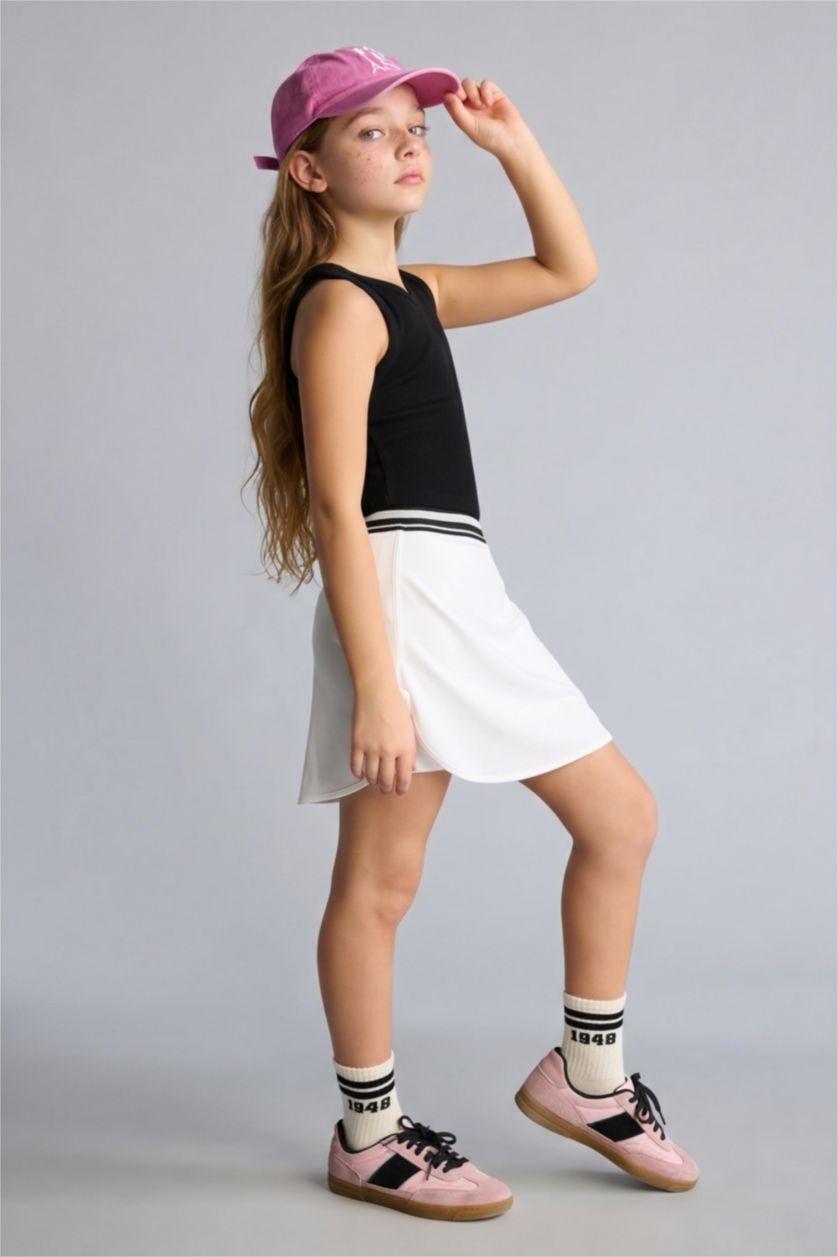 بنات أبيض تنورة محبوك