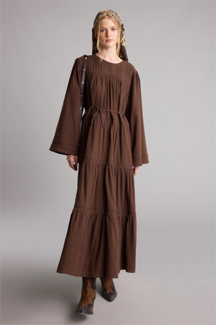 نساء بني Manuka x Defacto Crew Neck Crinkle Fabric Dress