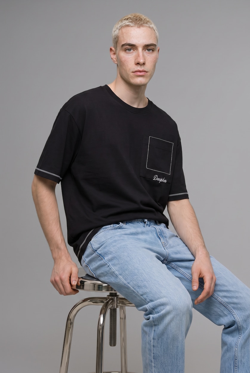 Ерлер қара Boxy Fit футболка