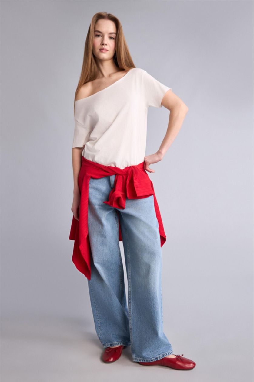 Kadın Kırık Beyaz Loose Fit Penye Tişört