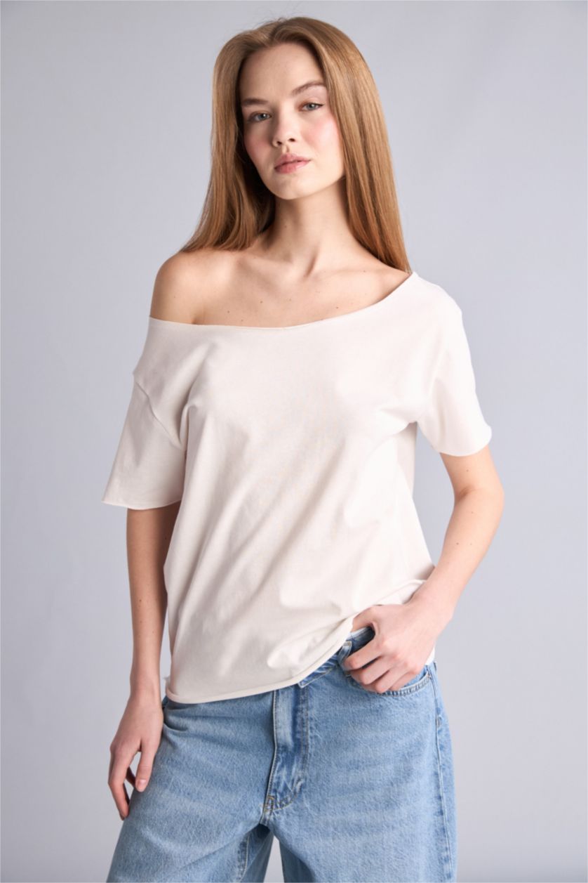 Kadın Kırık Beyaz Loose Fit Penye Tişört