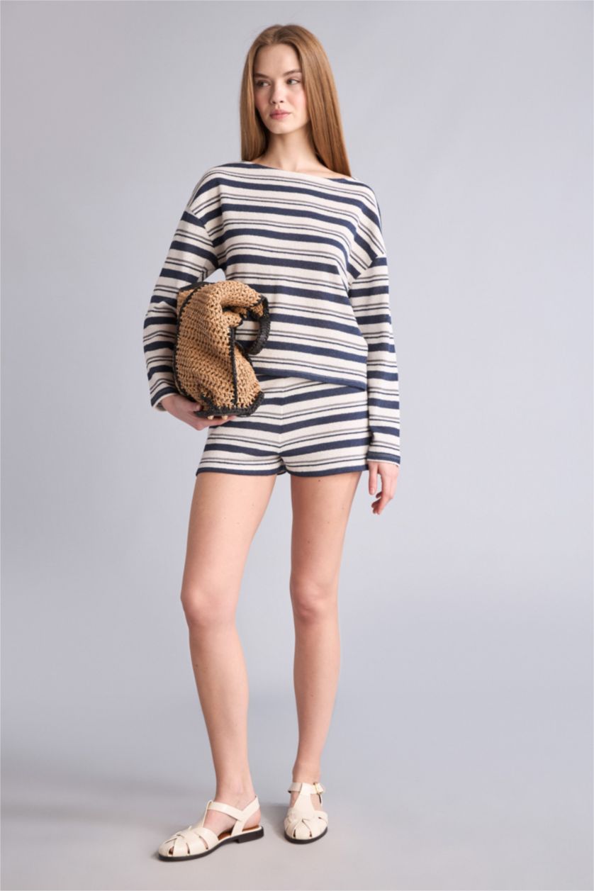 Kadın Kırık Beyaz Çizgili Şort