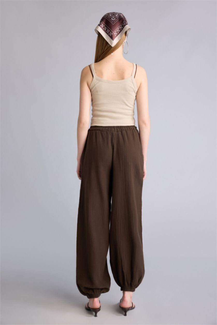 Kadın Kahve Balloon Fıt Çift Cepli Normal Bel Standart Boy Müslin Pantolon