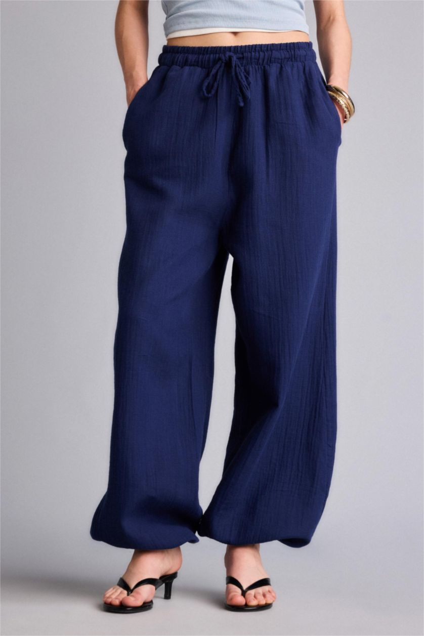 Kadın Lacivert Balloon Fıt Çift Cepli Normal Bel Standart Boy Müslin Pantolon