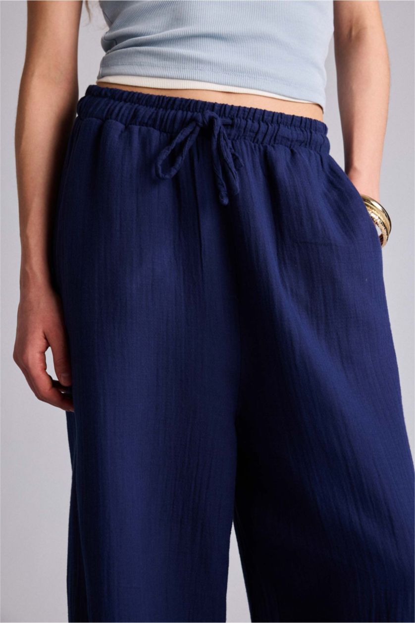 Kadın Lacivert Balloon Fıt Çift Cepli Normal Bel Standart Boy Müslin Pantolon
