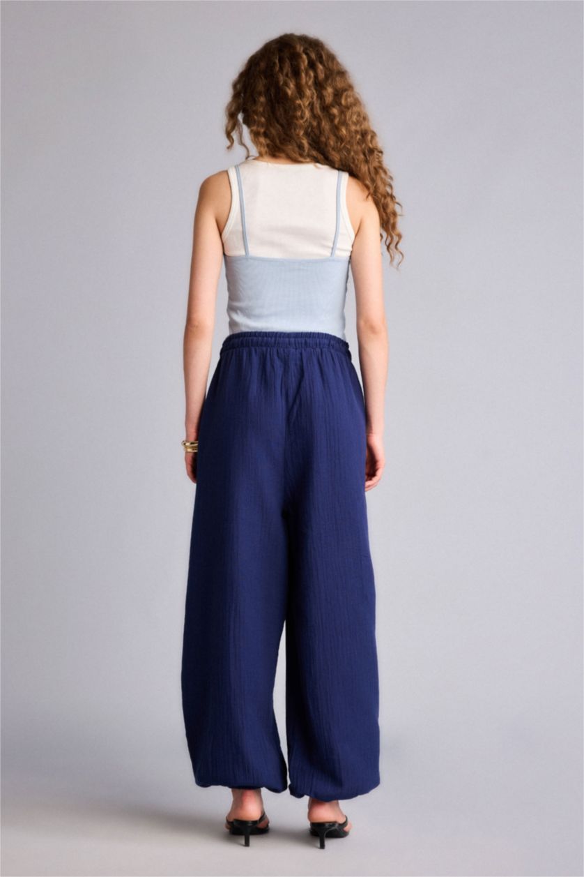 Kadın Lacivert Balloon Fıt Çift Cepli Normal Bel Standart Boy Müslin Pantolon