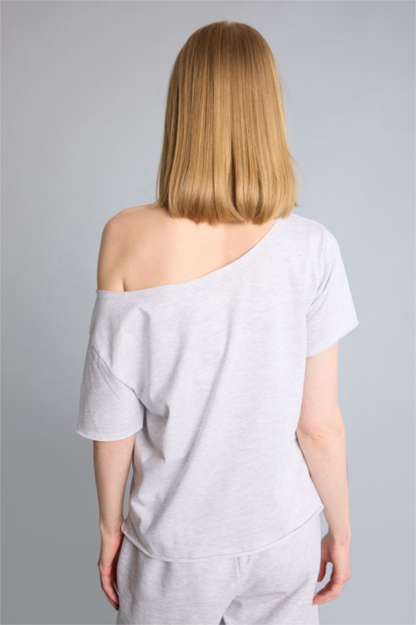 Kadın Gri Melanj Loose Fıt Kayık Yaka Baskılı Kısa Kollu Tişört