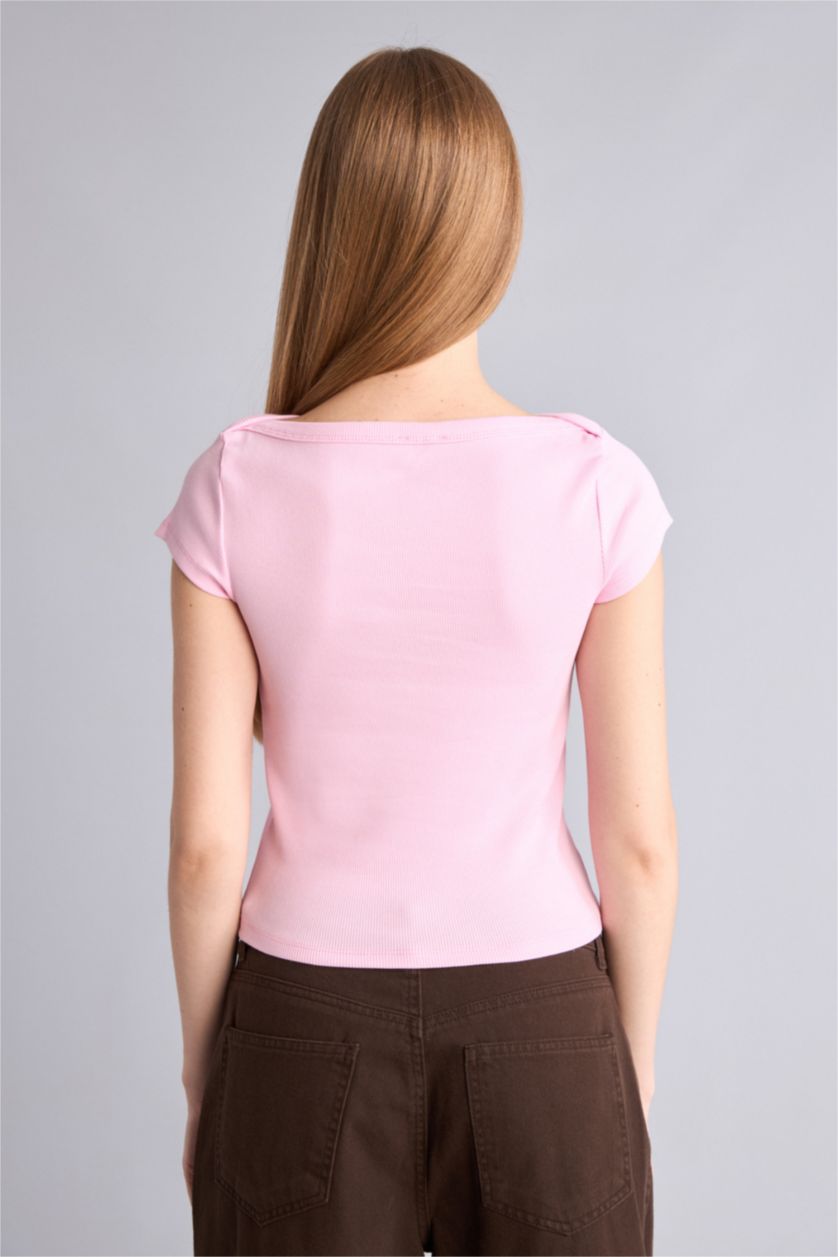 Kadın Açık Pembe Slim Fit Kısa kollu Kaşkorse Tişört