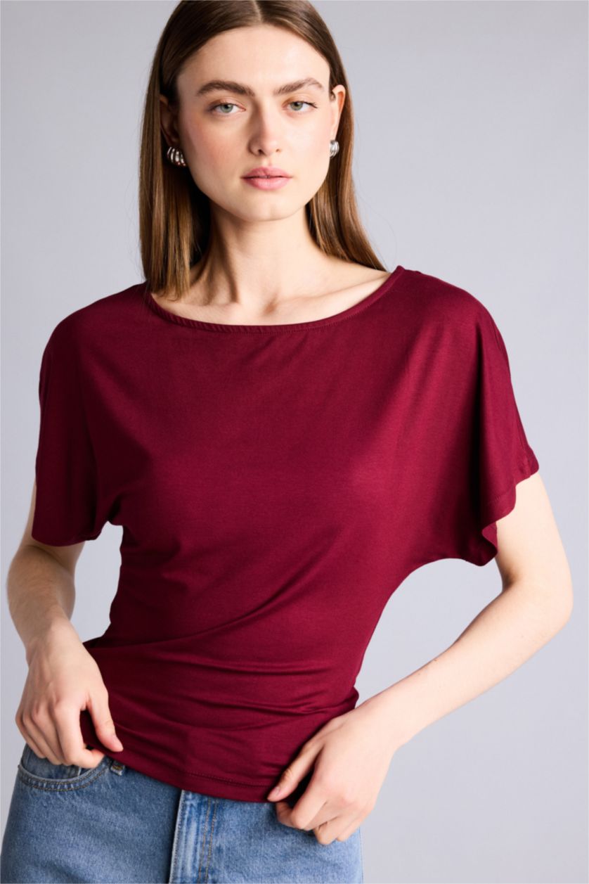 نساء خمري Loose Fit Short Sleeve T-Shirt