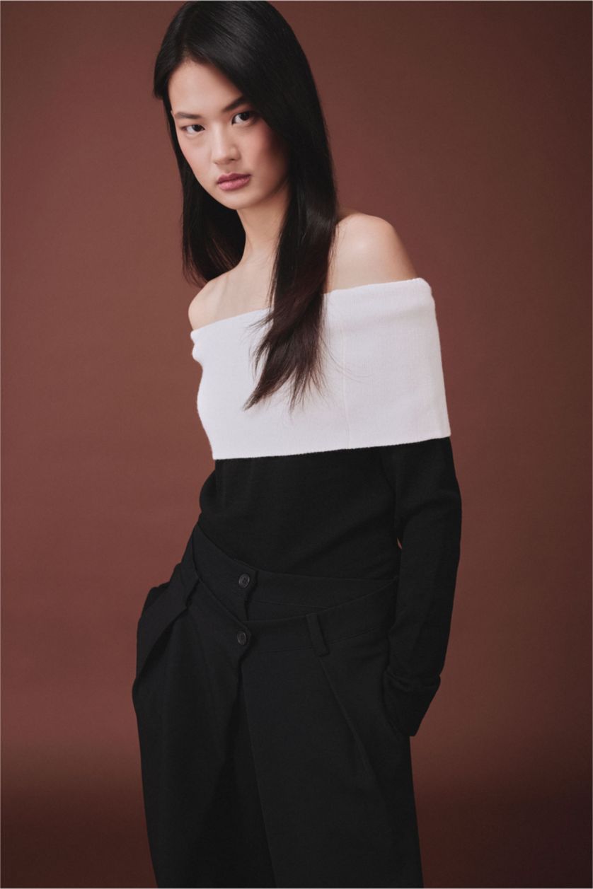 Kadın Siyah Omzu Açık Kazak