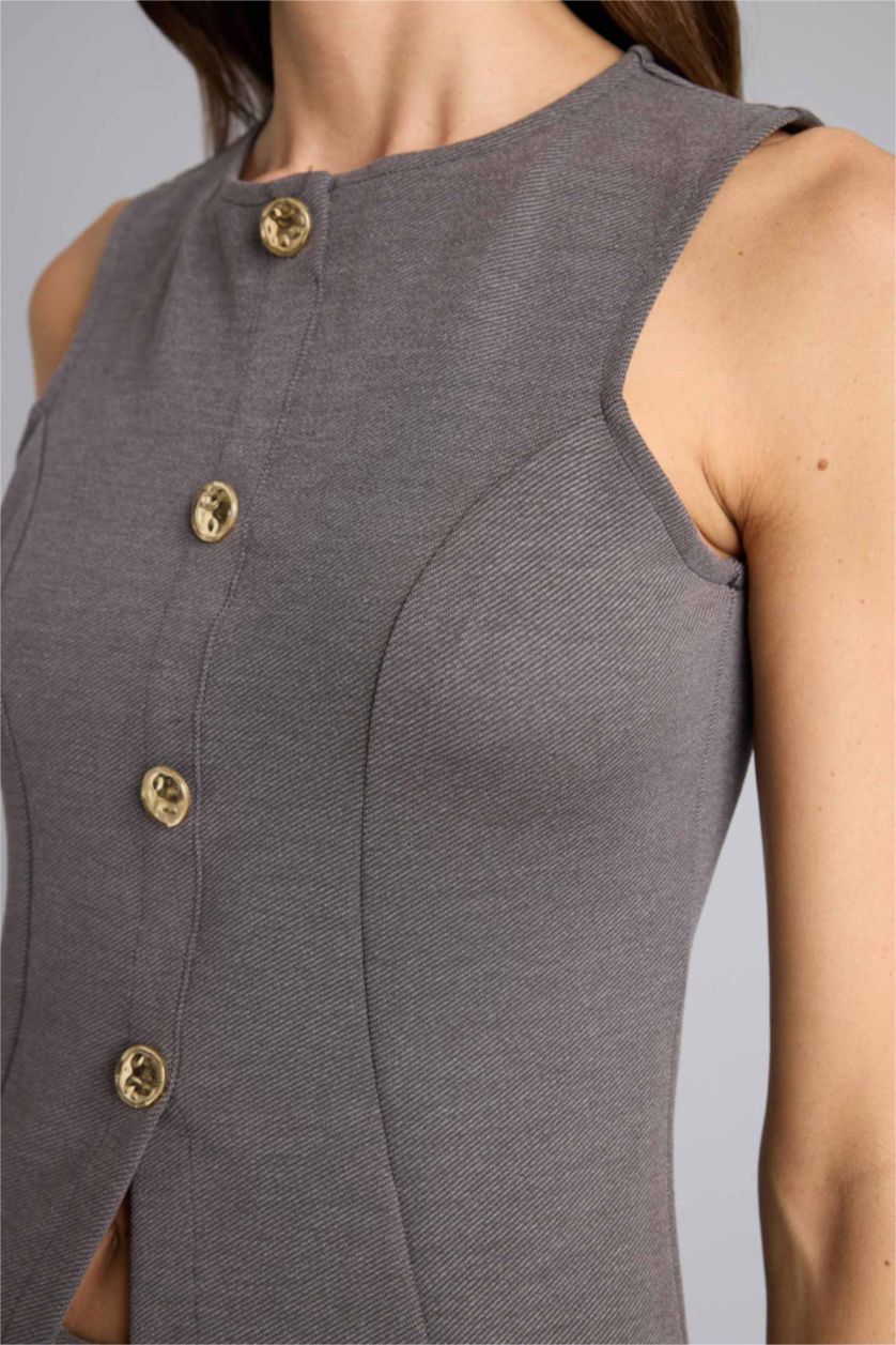 Kadın Koyu Gri Slım Fıt Düğmeli Kolsuz Bluz