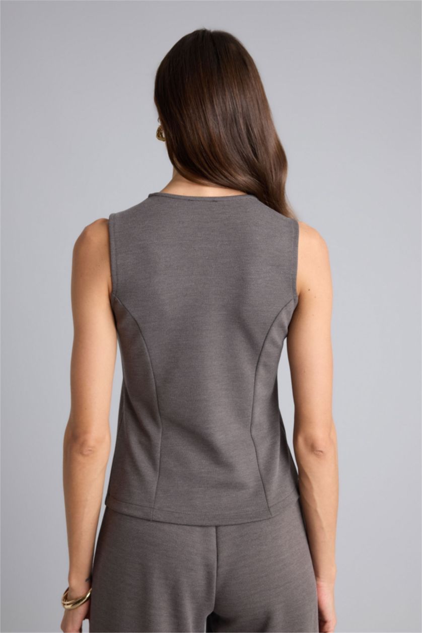 Kadın Koyu Gri Slım Fıt Düğmeli Kolsuz Bluz