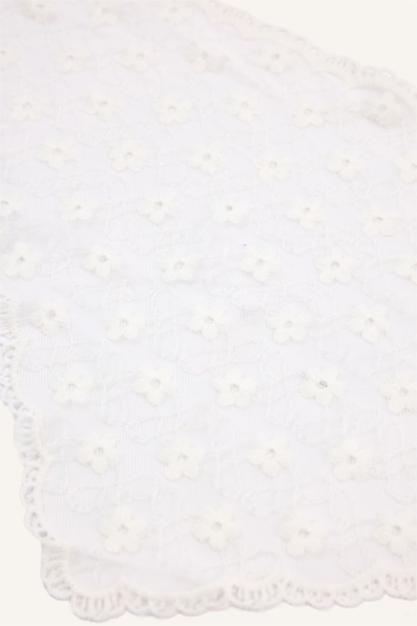 Kadın Beyaz Çiçek Desenli Bandana