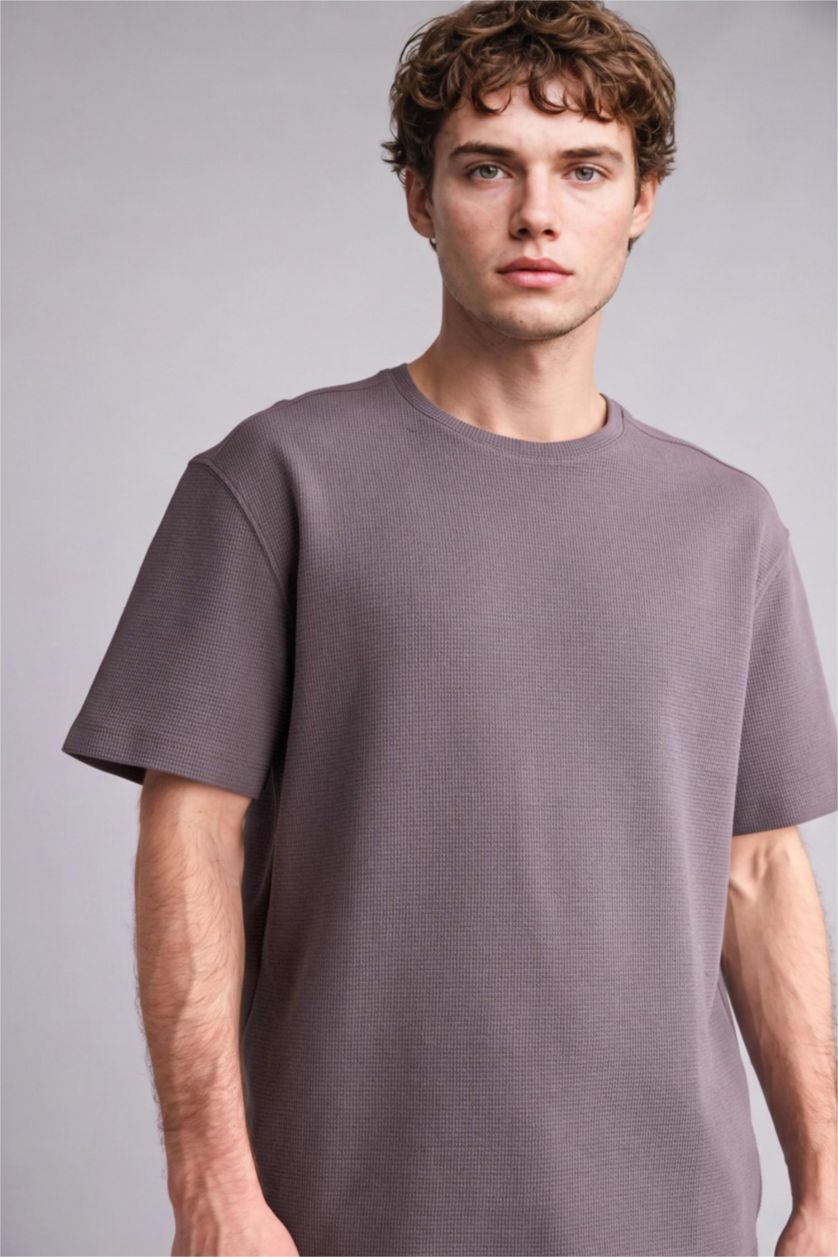 Erkek Koyu Gri Comfort Fıt Kısa Kollu Tişört