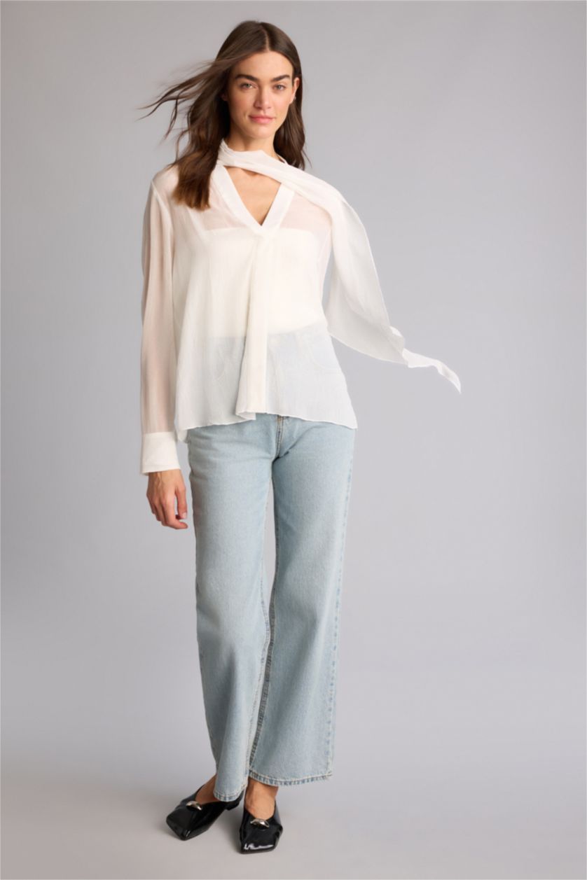 Kadın Beyaz Şal Yaka Krinkıl Kumaş Bluz