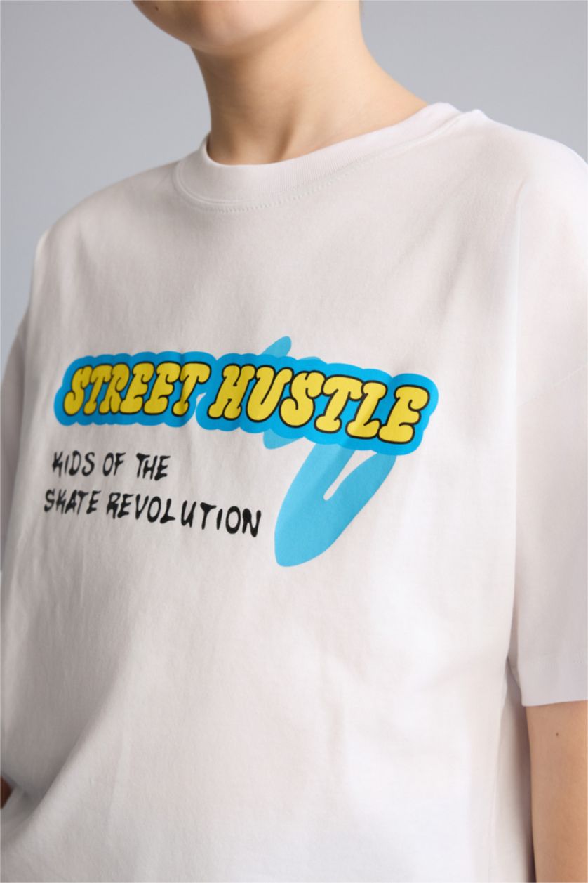 Мальчики и подростки Белый Футболка New Regular Fit для мальчиков с круглым вырезом принтом и коротким рукавом