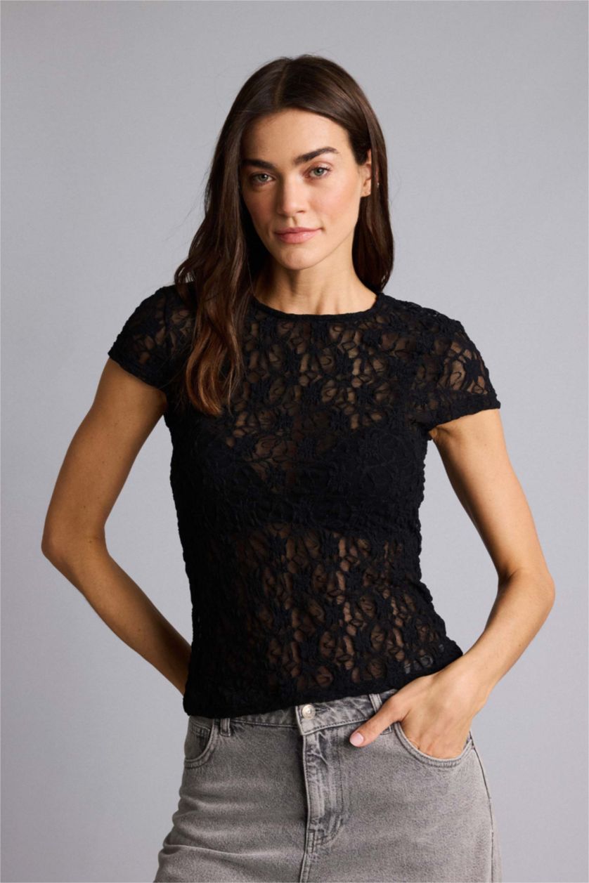 Kadın Siyah Slım Fıt Bisiklet Yaka Dantel Kısa Kollu Tişört