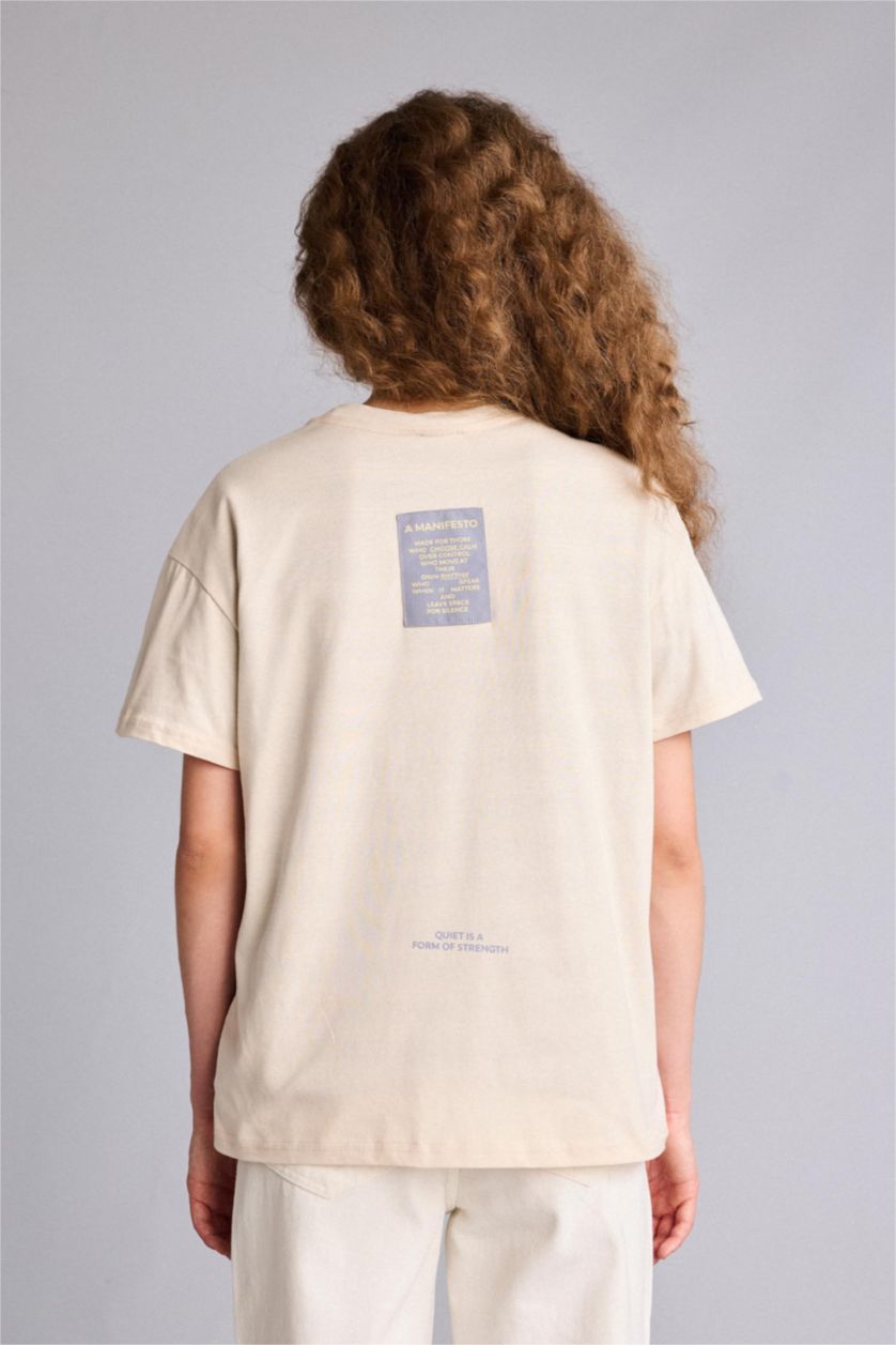 Kadın Ekru Oversıze Bisiklet Yaka Baskılı Kısa Kollu Tişört