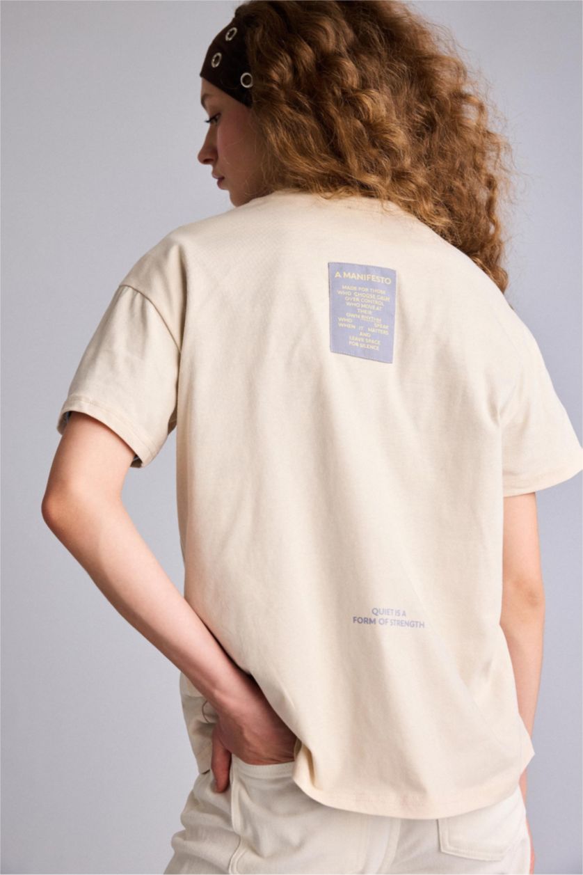 Kadın Ekru Oversıze Bisiklet Yaka Baskılı Kısa Kollu Tişört