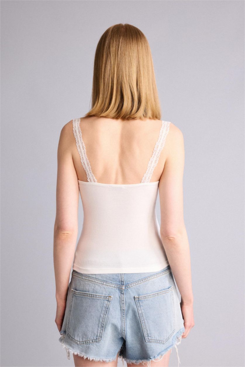 Kadın Kırık Beyaz Fıtted Dantelli Atlet