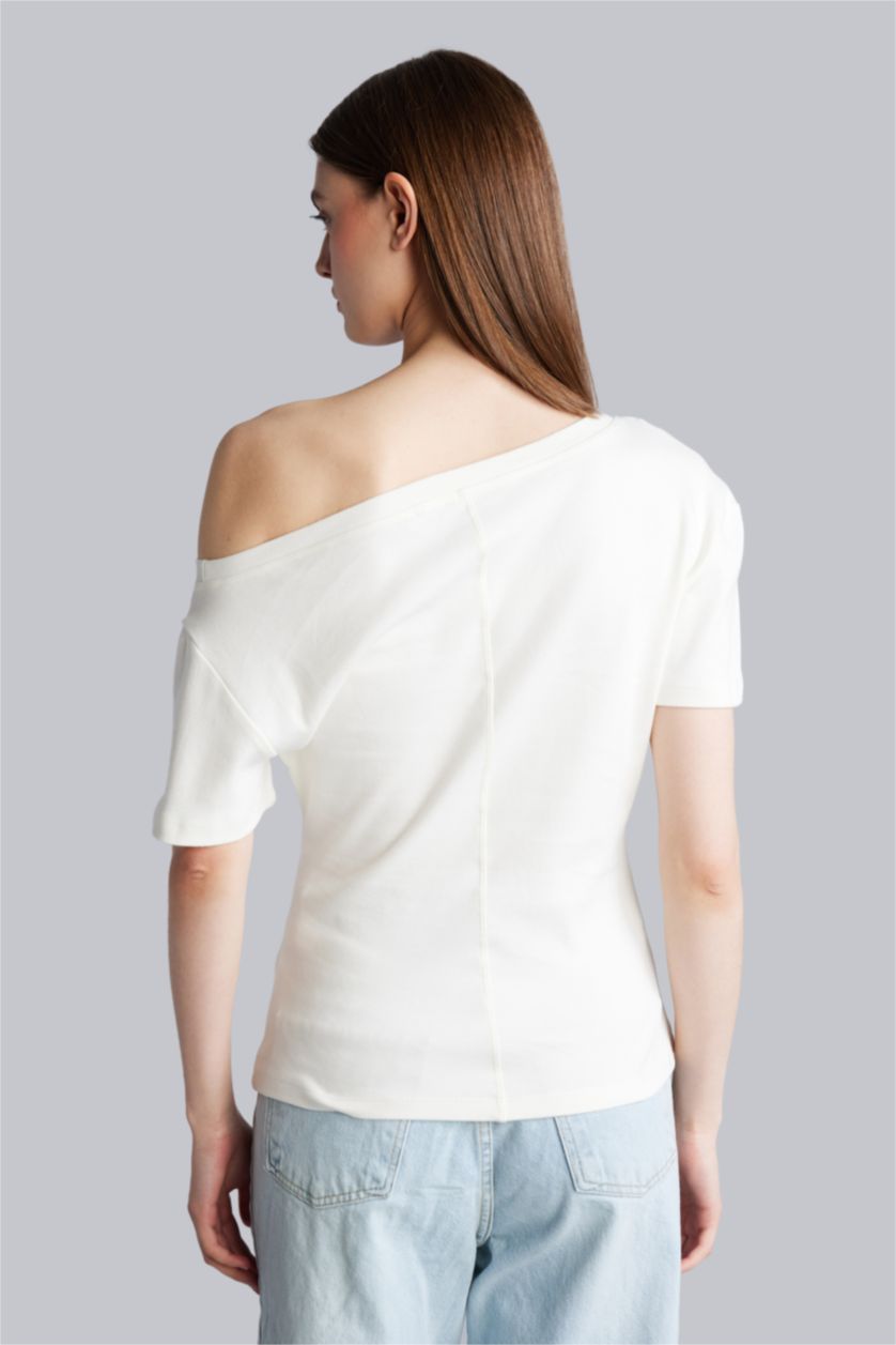WOMAN White Regular Fit Short Sleeve T-Shirt