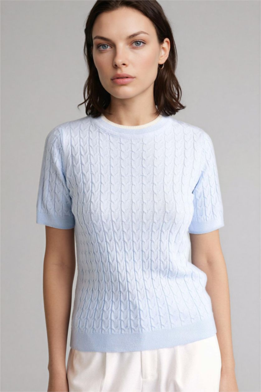 Kadın Açık Mavi Regular Fıt Bisiklet Yaka Kazak