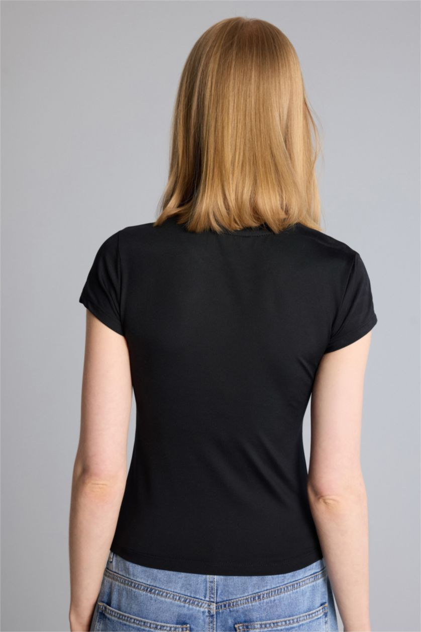 Woman Black Slim Fit Short Sleeve T-Shirt