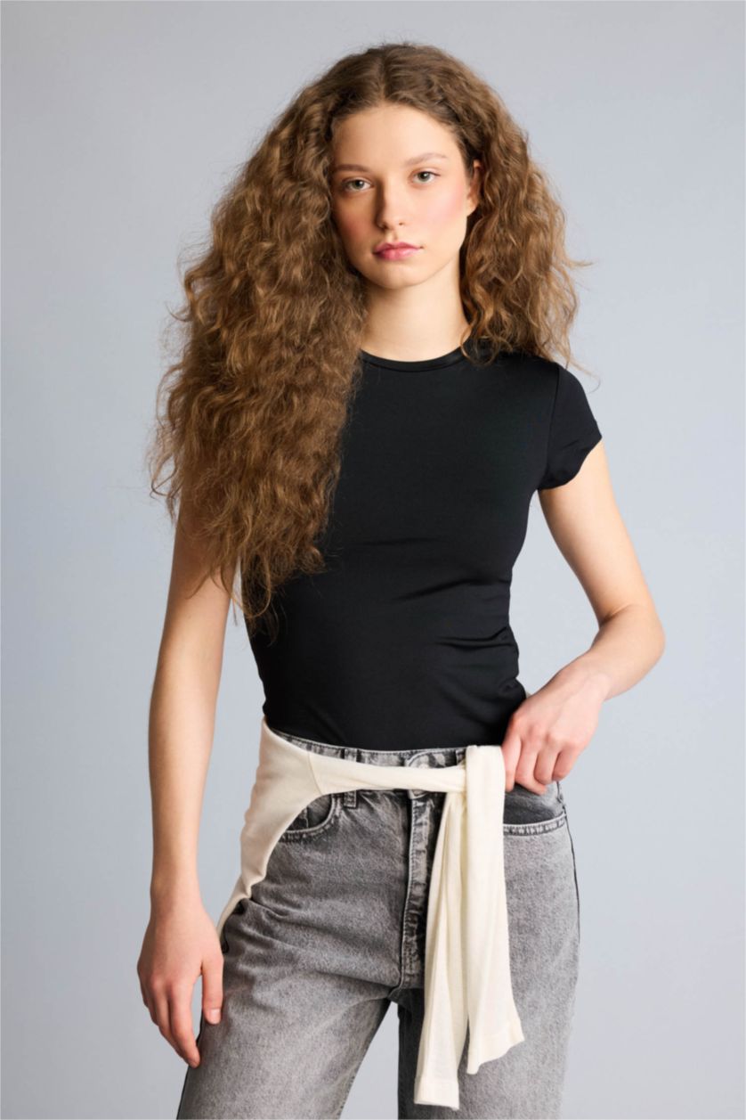 Kadın Açık Kahve Fıtted Basıc Tişört