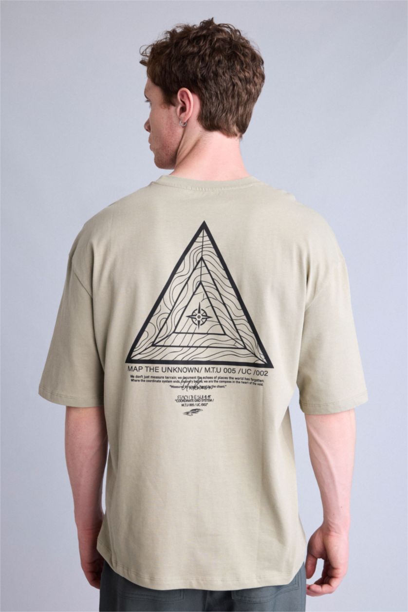 رجال كاكي Boxy Fit Short Sleeve T-Shirt