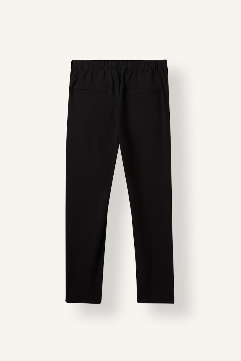 HOMME Noir Jean à taille normale et jambe fuselée Coupe tapered
