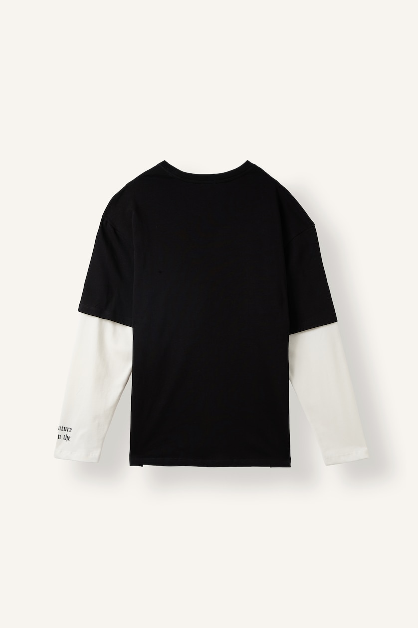 Man Black Boxy Fit Long Sleeve T-Shirt
