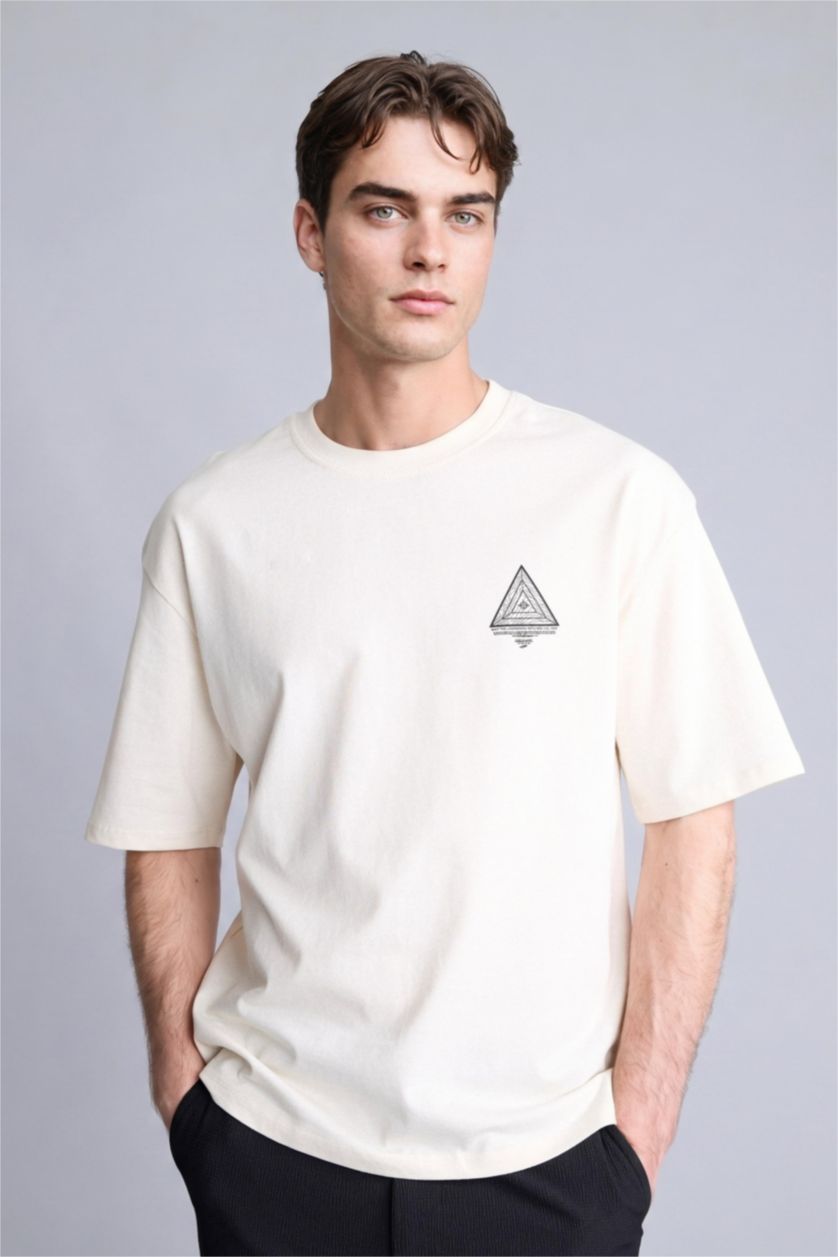 Man Ecru Boxy Fit Short Sleeve T-Shirt