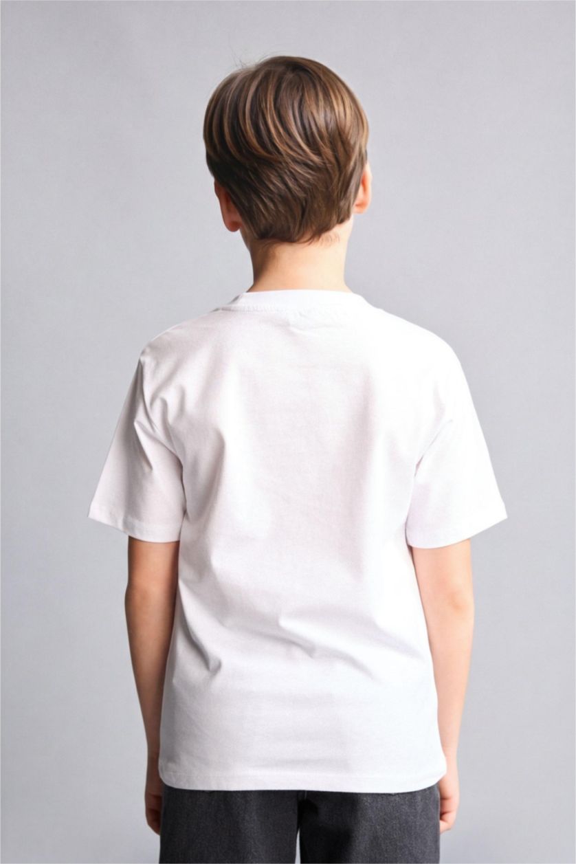 Boys & Teens White تيشيرت ولادي نص ردن مطبوع قصة عادية