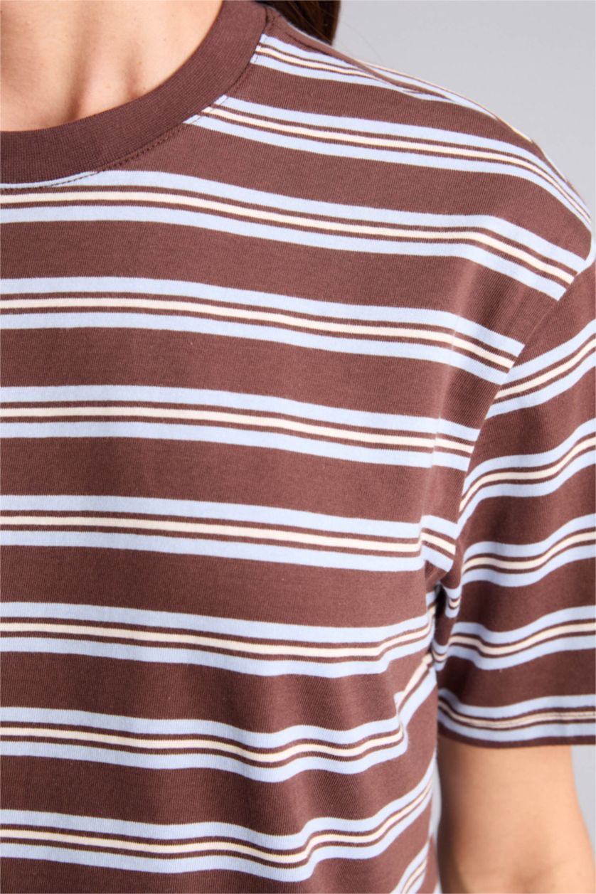 Kadın Kahve Relax Fıt Bisiklet Yaka Çizgili Kısa Kollu Tişört