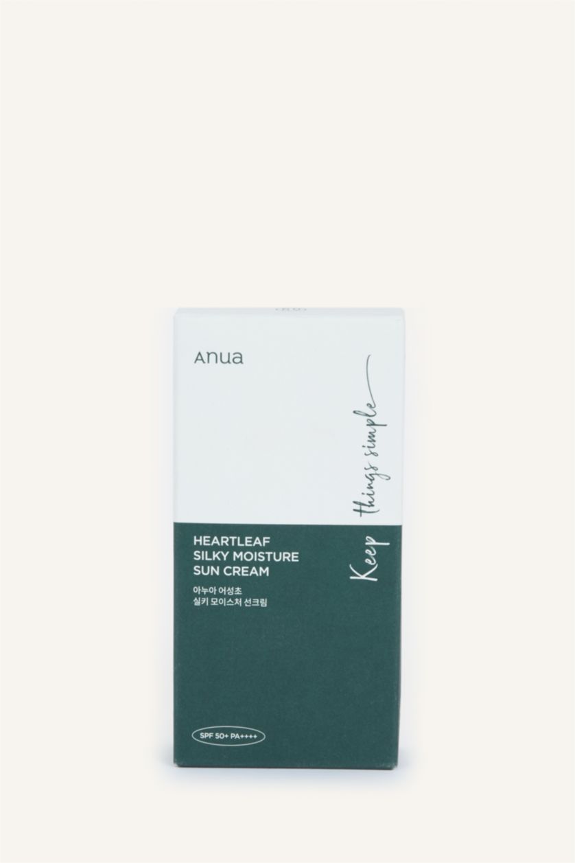 Woman White Heartleaf Silky Moisture Sun Cream Calming Silky Sunscreen 50ml