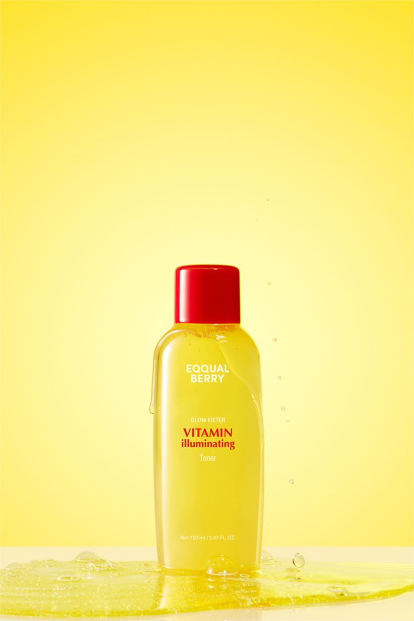 Woman Yellow Eqqualberry Vitamin Illuminating Toner Brightening & Anti-Rough Texture Vitamin C Toner