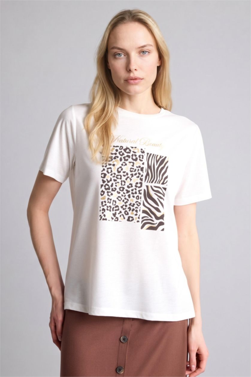 Kadın Ekru Regular Fit Leopar Baskılı Tişört