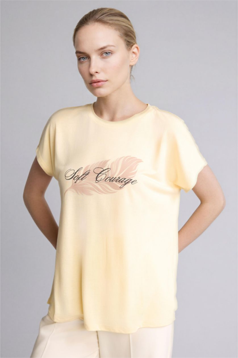Woman Yellow Short Sleeve T-Shirt