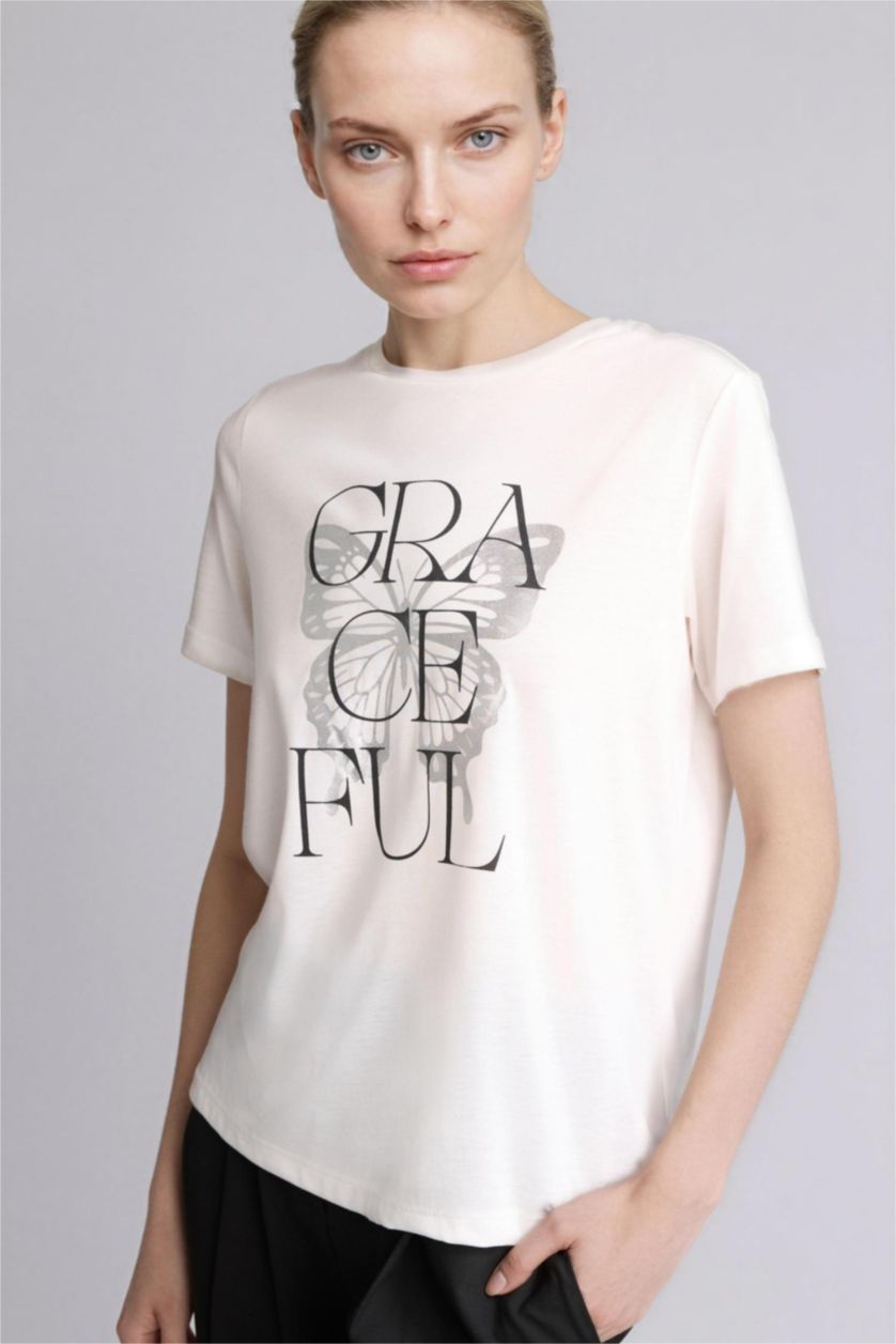 Kadın Ekru Regular Fıt Baskılı Kısa Kollu Tişört