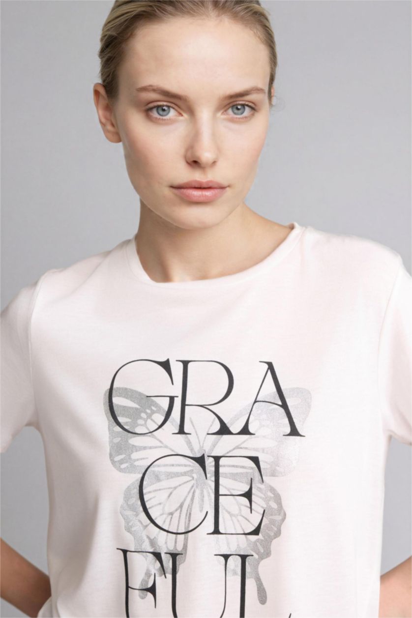 Kadın Ekru Regular Fıt Baskılı Kısa Kollu Tişört