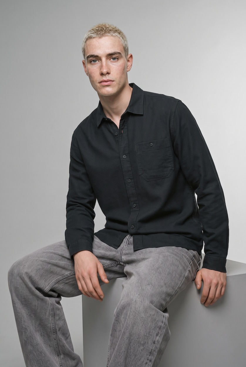Man Dark Green Regular Fit Woven Long Sleeve Shirt