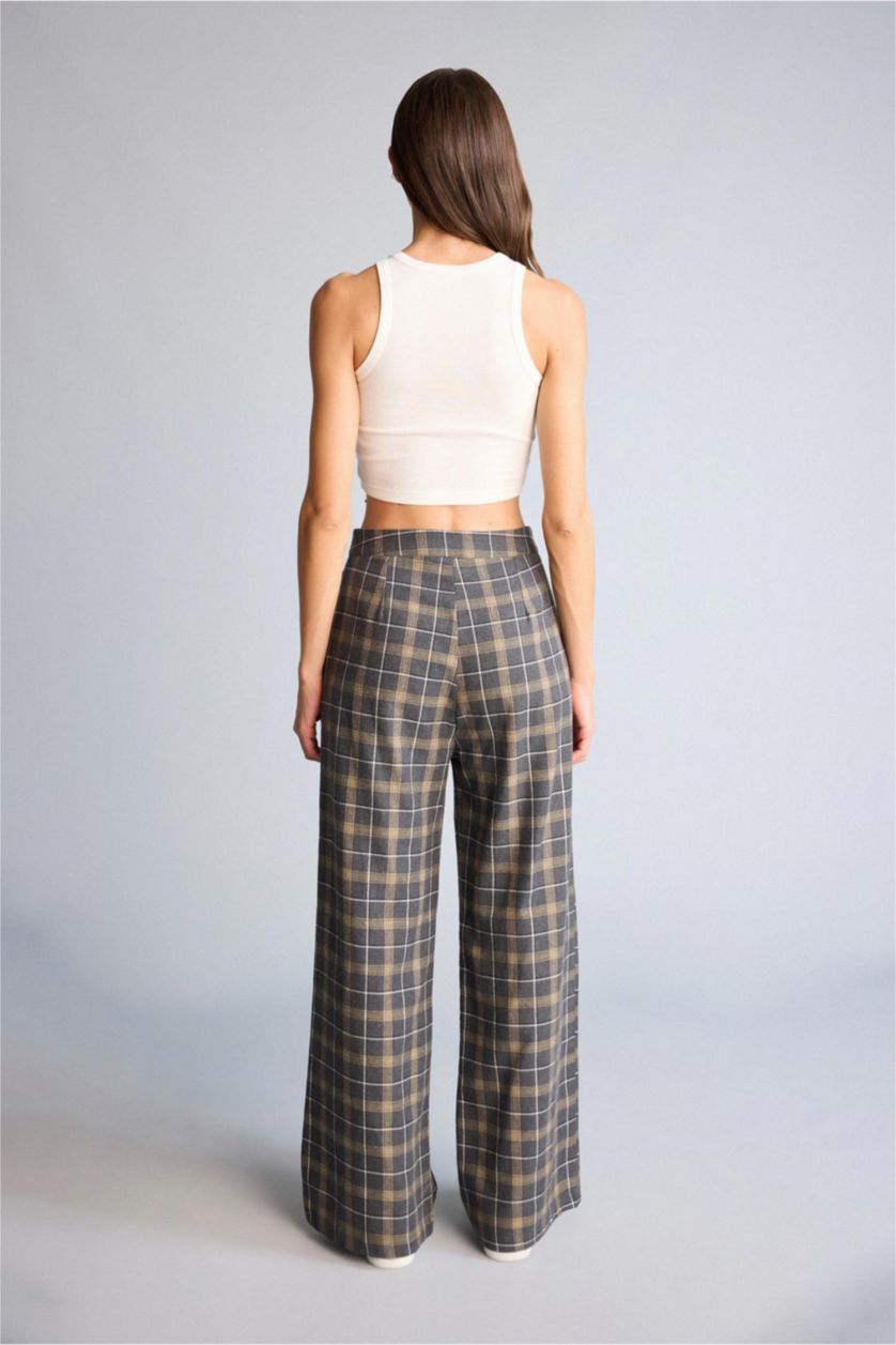 Woman Light Grey jogger Pocket Detailed Plaid Trousers