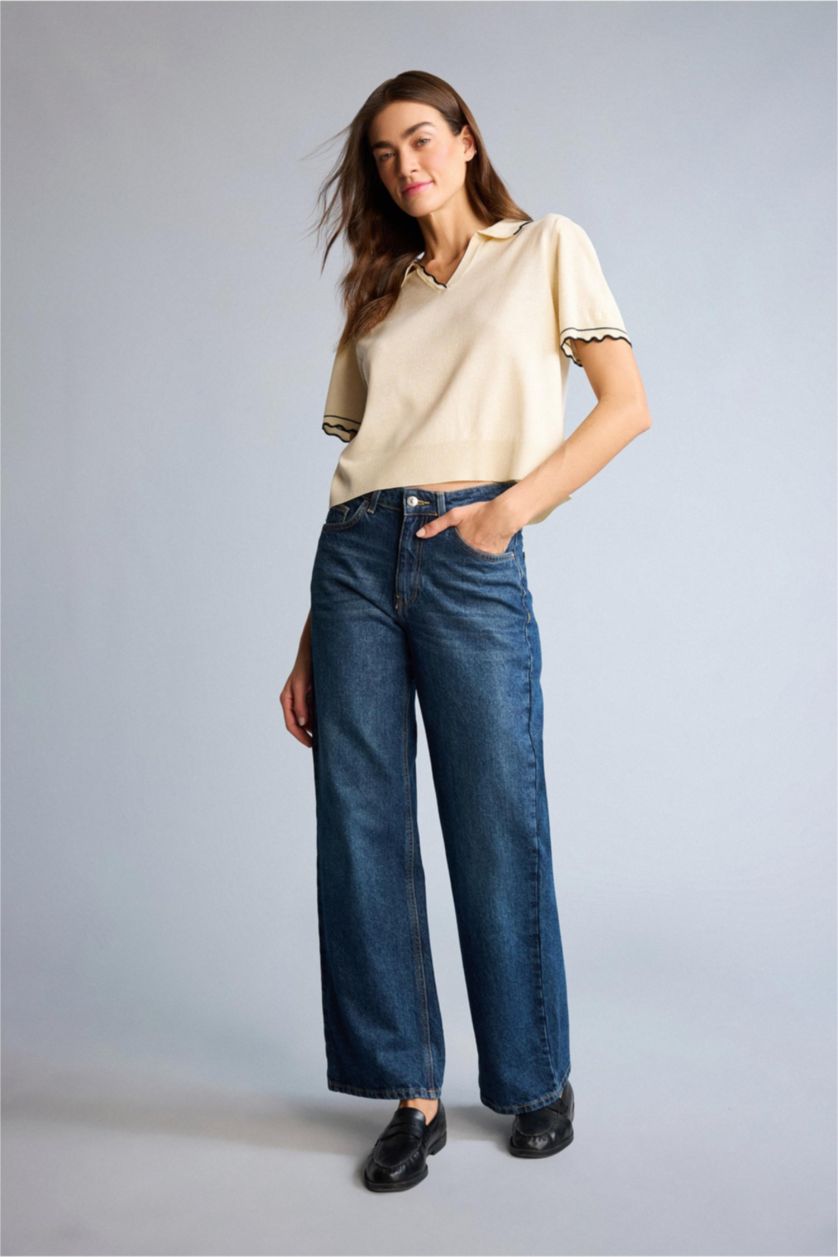 Woman White Regular Fit Polo Collar Pullover