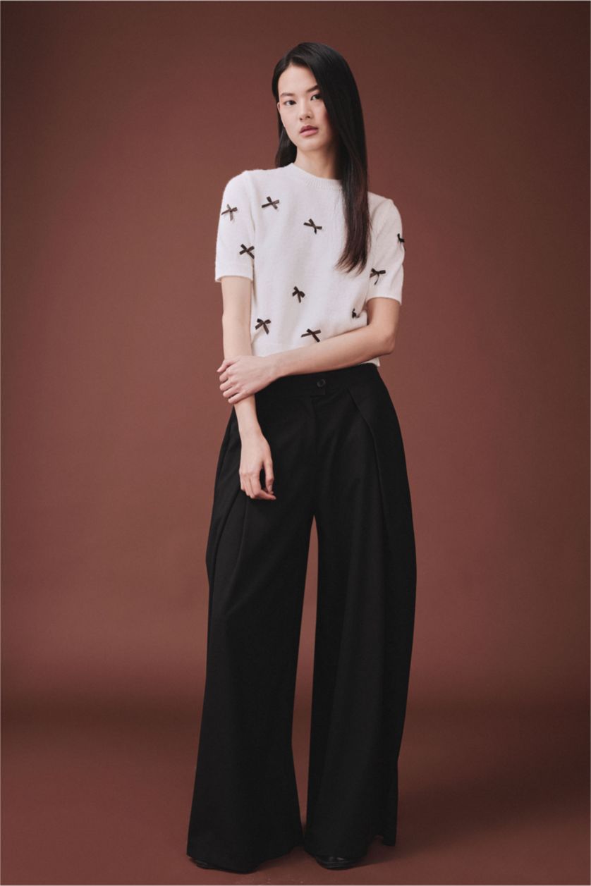 Kadın Kırık Beyaz Regular Fıt Bisiklet Yaka Kazak