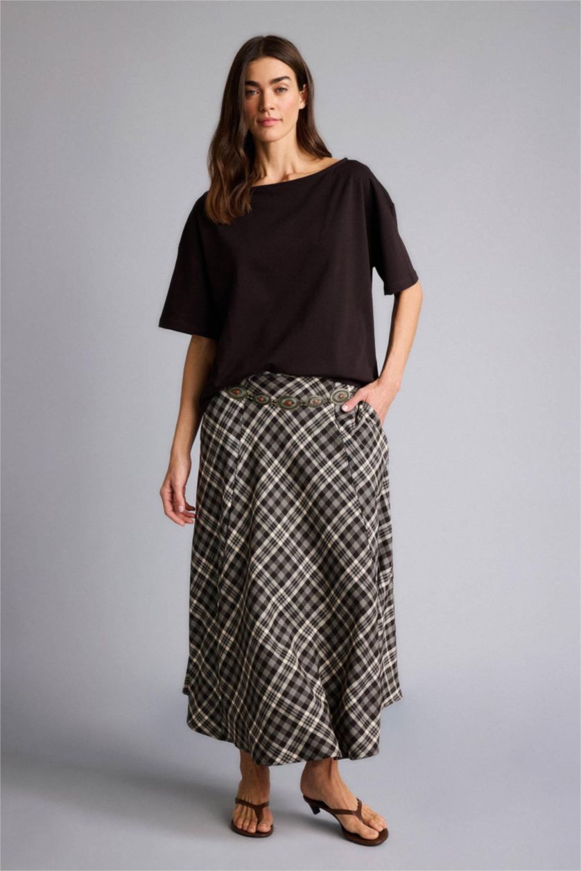 Kadın Kahve Relax Fıt Kayık Yaka Basıc Düz Kısa Kollu Tişört