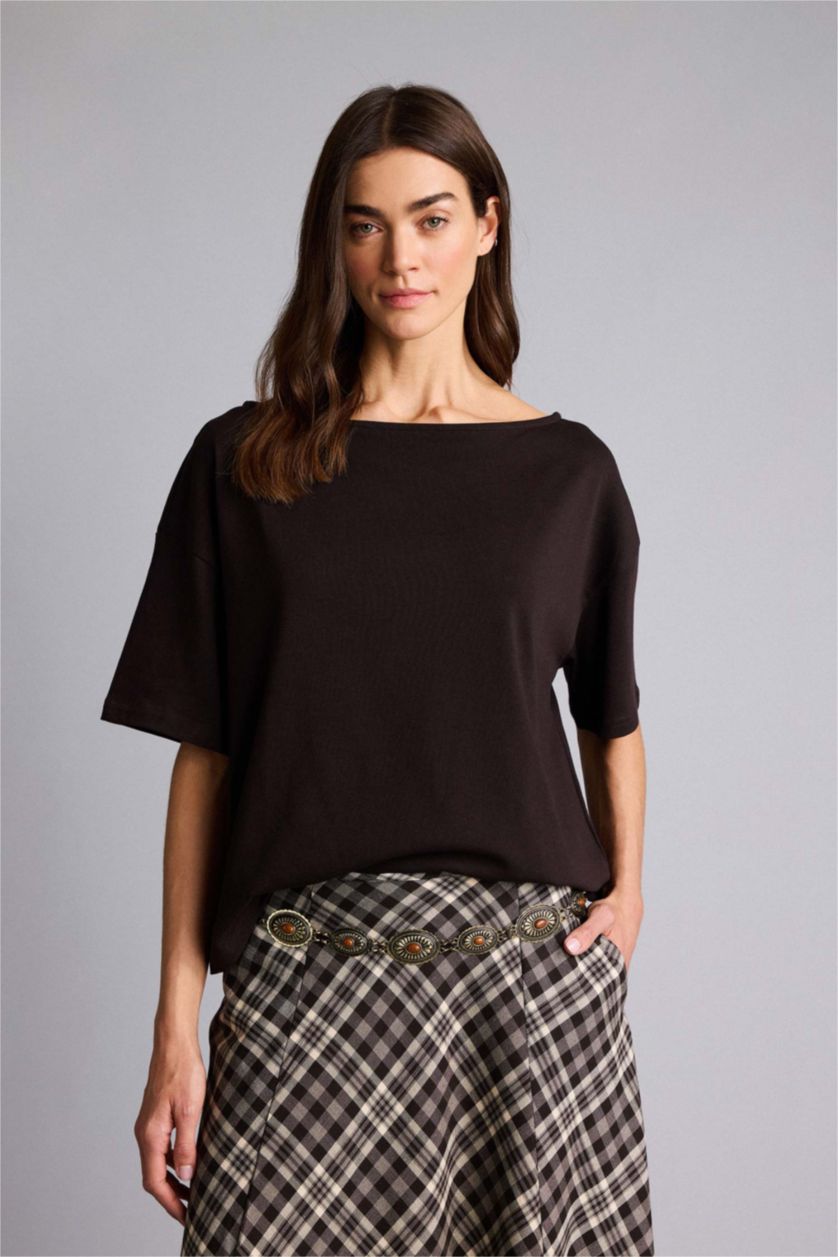 Kadın Kahve Relax Fıt Kayık Yaka Basıc Düz Kısa Kollu Tişört