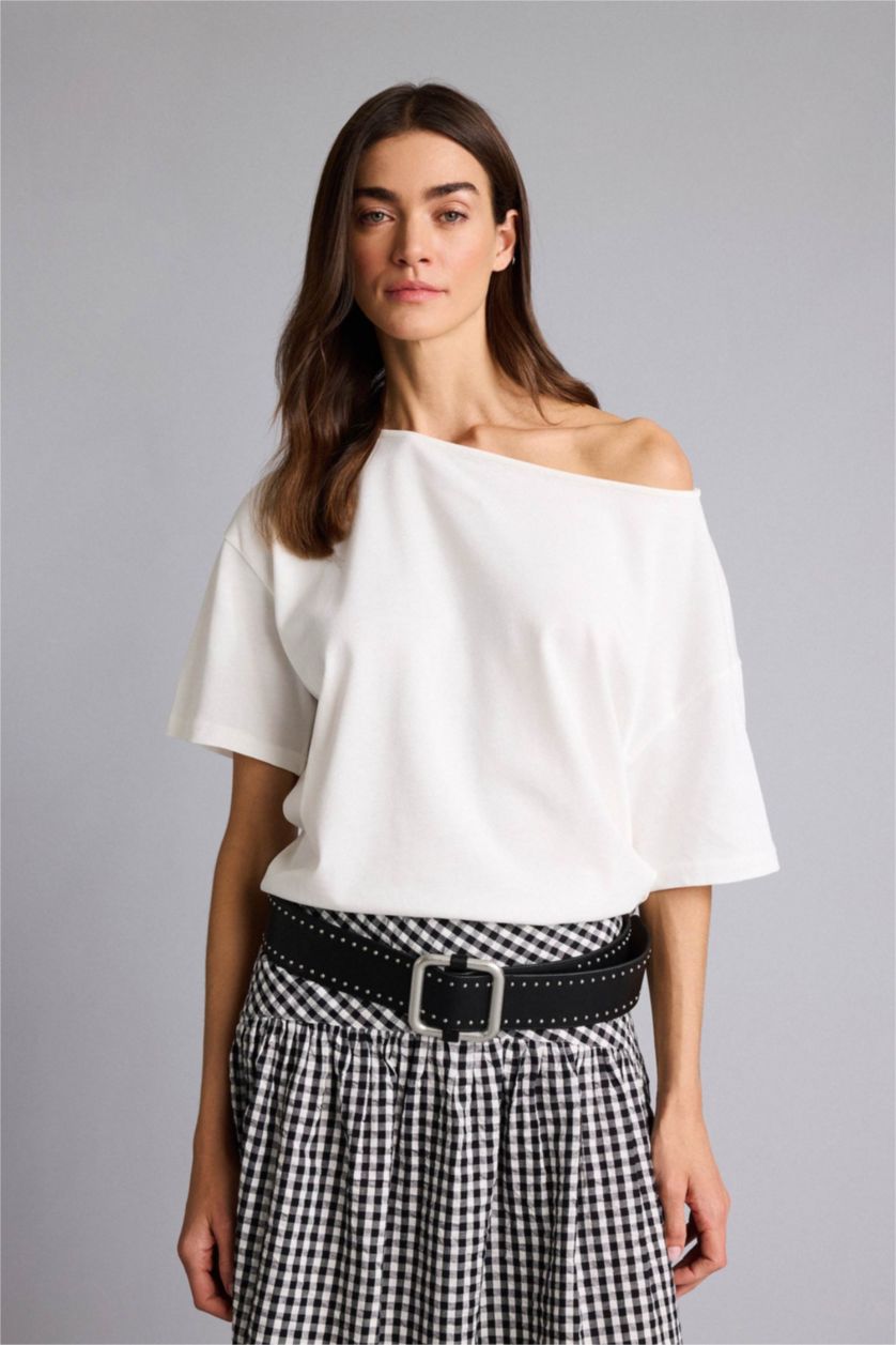 Kadın Ekru Relax Fıt Kayık Yaka Basıc Düz Kısa Kollu Tişört